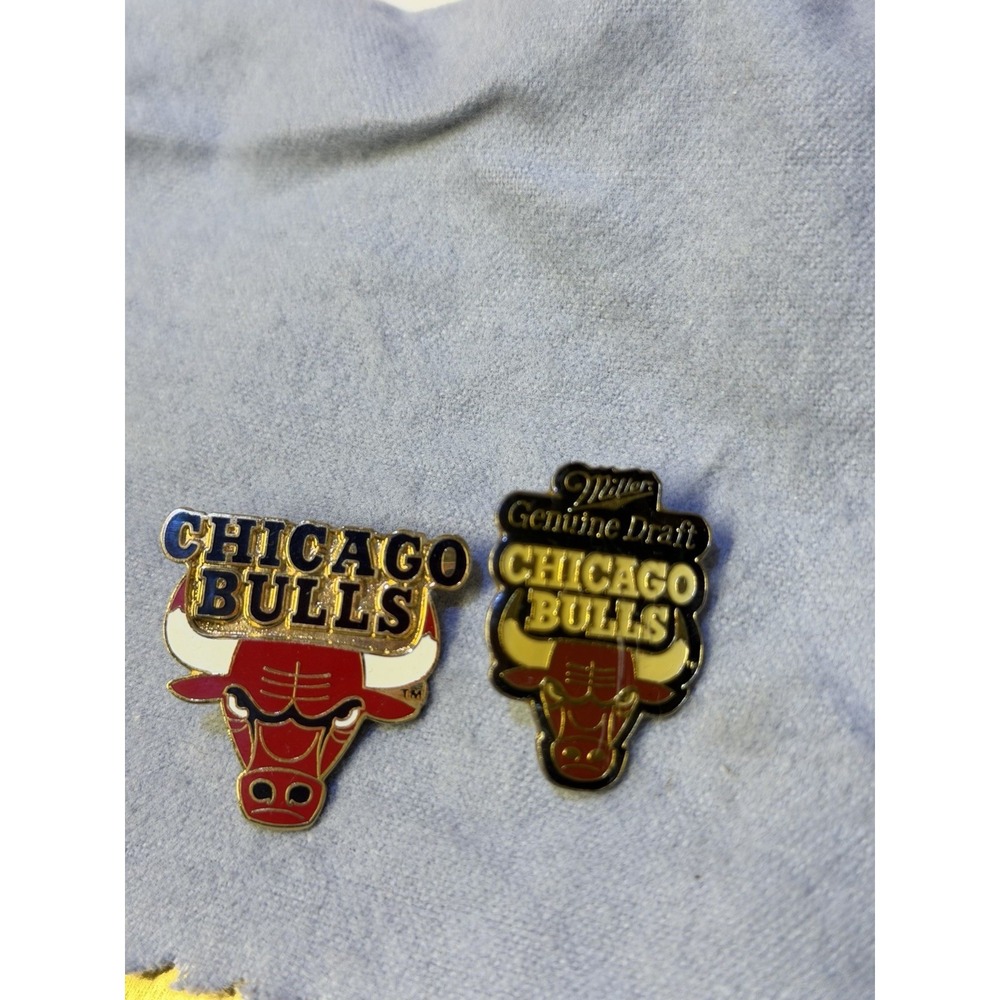 Vintage Chicago Bulls‎ Enamel Lapel Pins Lot of 2 NBA Basketball Collectibles
